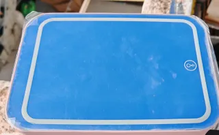 Nevera maquillaje rosa y azul