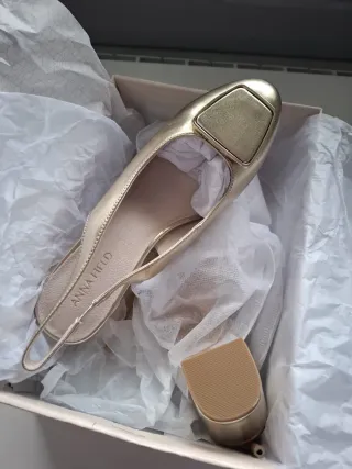 Zapatos Anna Field dorados talla 37