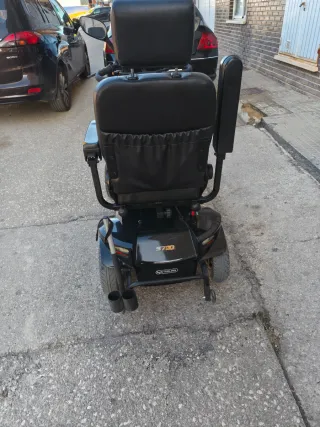 Scooter movilidad reducida negra