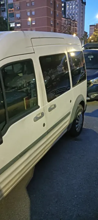 Ford Tourneo Connect la alta TIENE MUCHO RUIDO