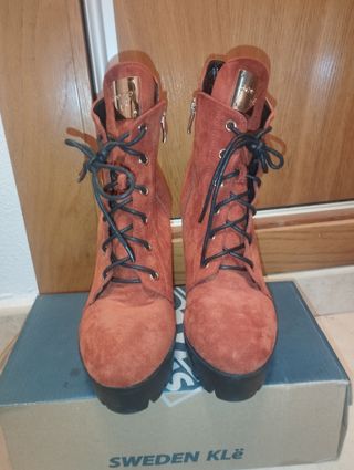 Botines de plataforma con cordones