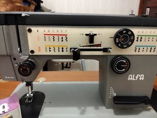 Máquina de coser Alfa