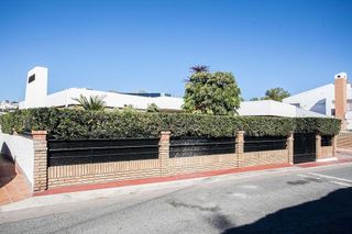 Chalet en alquiler en El Candado - El Palo en Málaga