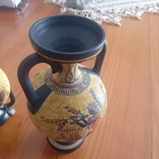 Piccole anfore greche decorative