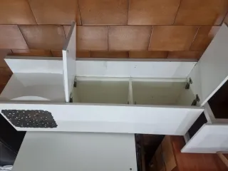 Mueble bajo TV blanco con 3 cajones