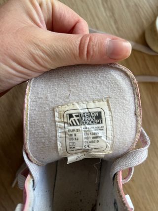 Patines rosas 4 ruedas T27