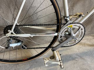 Bicicleta de carretera Peugeot Spin Morada