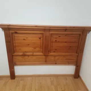 Cabecero de madera rústico