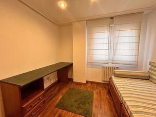 Piso en alquiler en El Llano en Gijón