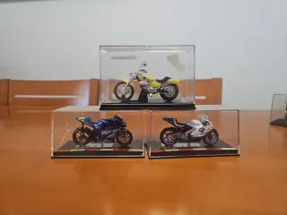 Lote 3 Motos a Escala Honda Yamaha