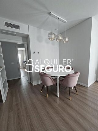 Piso en alquiler en El Barral Ferial en Coslada