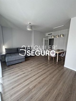 Piso en alquiler en El Barral Ferial en Coslada