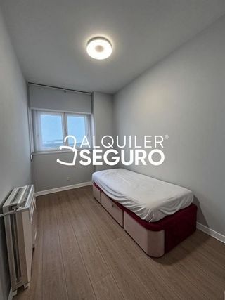 Piso en alquiler en El Barral Ferial en Coslada