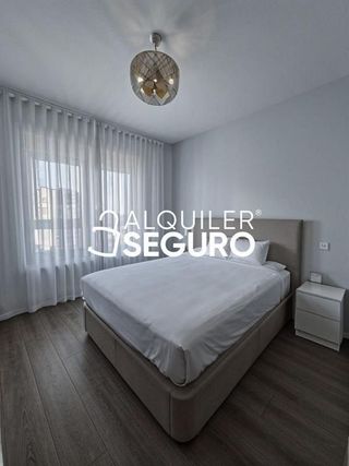 Piso en alquiler en El Barral Ferial en Coslada