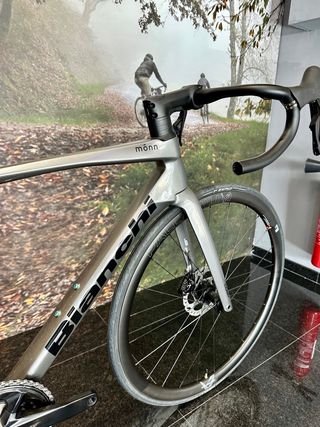 Bianchi Specialissima Comp 105 Di2 2024