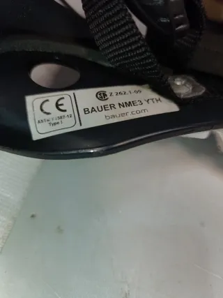 Casco Hockey Infantil 48-53cm gorra de regalo