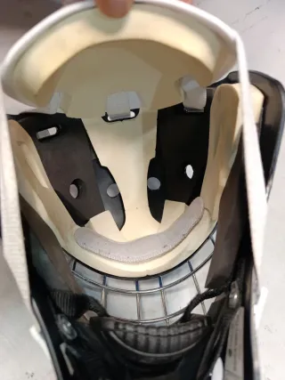 Casco Hockey Infantil 48-53cm gorra de regalo