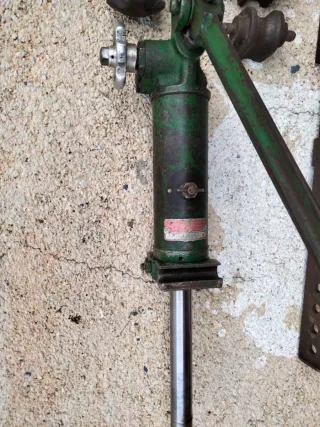 Curvadora de tubos  hidráulica manual