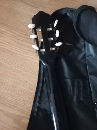 Guitarra NAVARRA NV13 con funda
