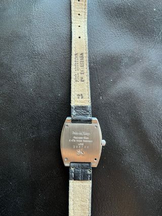 Reloj Pedro del Hierro plateado