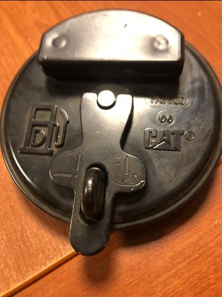 Tappo Carburante CAT 320C 320B Nuovo