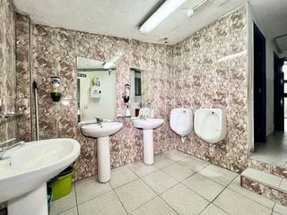 Local comercial en alquiler en Puerta bonita en Madrid