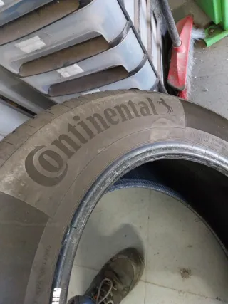 Neumáticos continental 215/65R17 99v