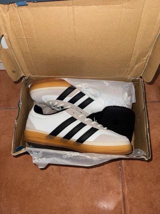 Adidas Gazelle Indoor x Bad Bunny