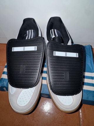 Adidas Gazelle Indoor x Bad Bunny