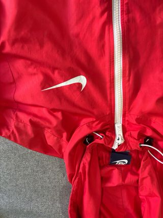 Cortavientos Nike Rojo y Blanco