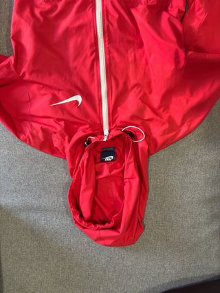 Cortavientos Nike Rojo y Blanco