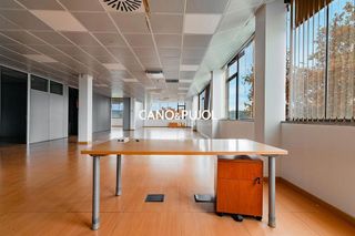 Oficina en alquiler en Coll Favà - Can Magí en Sant Cugat del Vallès