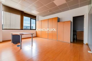 Oficina en alquiler en Coll Favà - Can Magí en Sant Cugat del Vallès