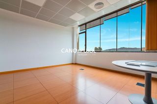 Oficina en alquiler en Coll Favà - Can Magí en Sant Cugat del Vallès