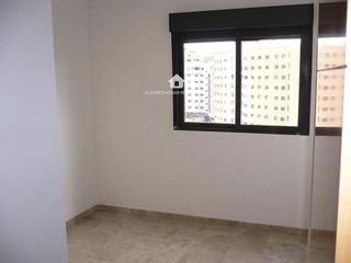 Piso en alquiler en Garbinet en Alicante