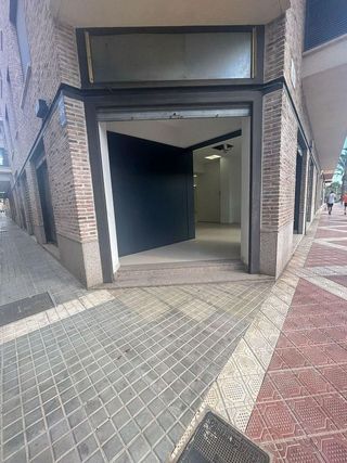 Local comercial en alquiler en El Pla de Sant Josep - L'Asil en Elche