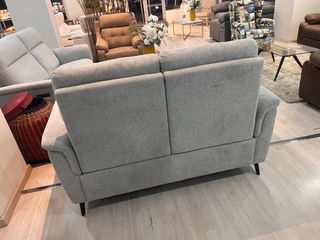 Sofá 2 plazas gris tela