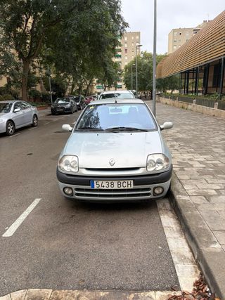 Renault Clio 2001