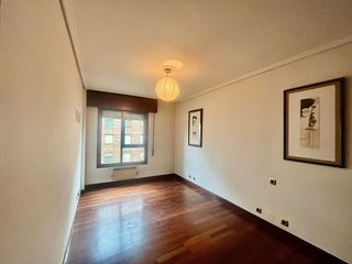 Piso en alquiler en Numancia - San Fernando en Santander