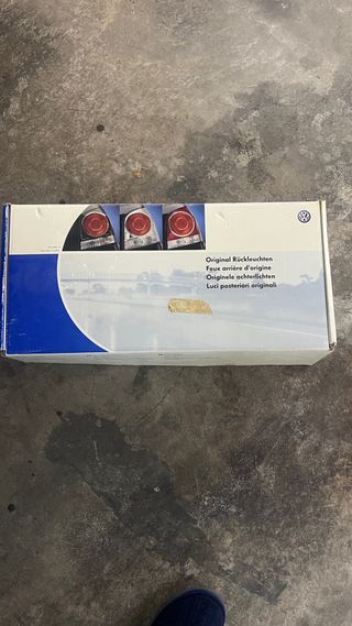 Faro trasero izquierdo Volkswagen Polo