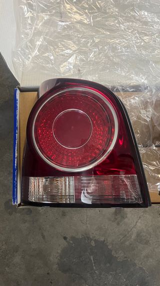 Faro trasero izquierdo Volkswagen Polo