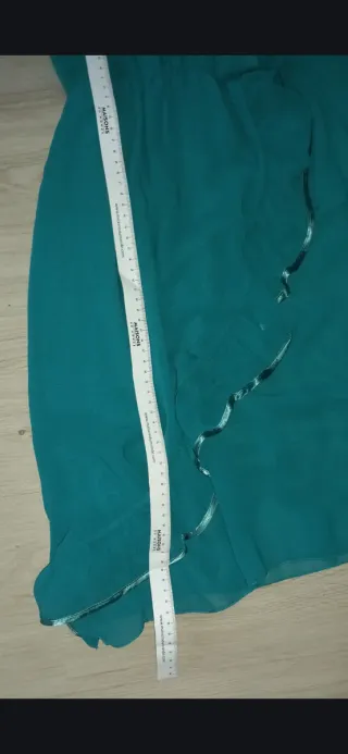 Vestido vaporoso de gasa verde azulado