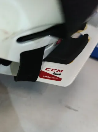 Casco de Hockey CCM 48-53cm GORRA DE REGALO