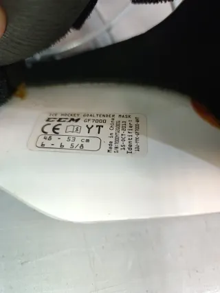 Casco de Hockey CCM 48-53cm GORRA DE REGALO