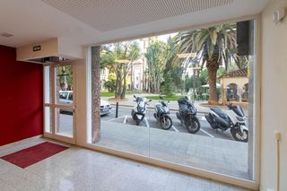 Local comercial en alquiler en El Centre en Esplugues de Llobregat