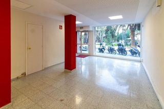 Local comercial en alquiler en El Centre en Esplugues de Llobregat