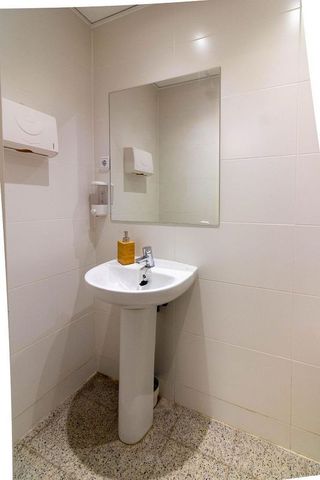 Local comercial en alquiler en El Centre en Esplugues de Llobregat