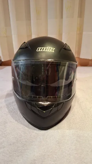 Casco de moto integral negro UNIK