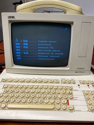 Ordenador superetro ! antiguo beige con teléfono