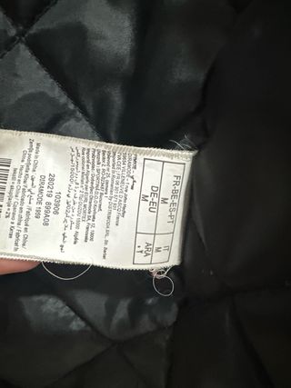 Abrigo negro Pimkie con capucha y pelo